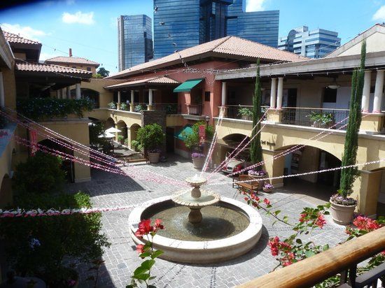 Centro Comercial Plaza Fontabella